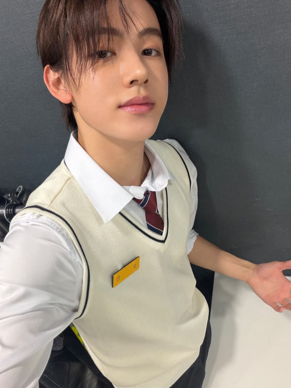 Chat with Seonghyeon, the Movie & TV character AI chatbot