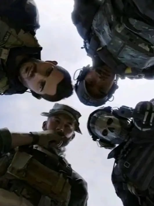 Chat with Tf141 naa sua escola, the Anime character AI chatbot