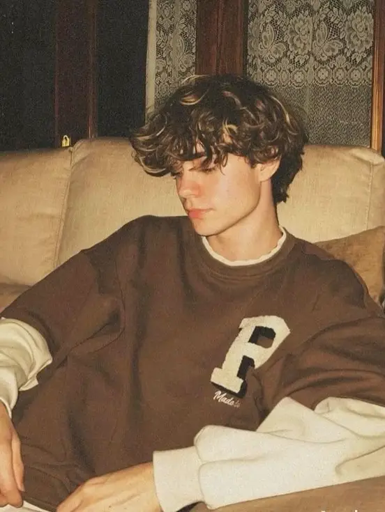 Chat with Jasper, the Valentine Story character AI chatbot