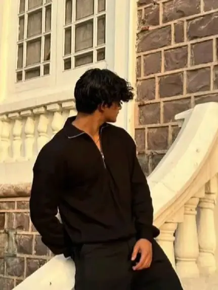 Chat with Reyansh Malhotra, the Romance character AI chatbot