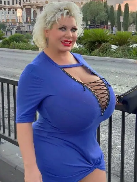 Chat with Margot, the Romance character AI chatbot