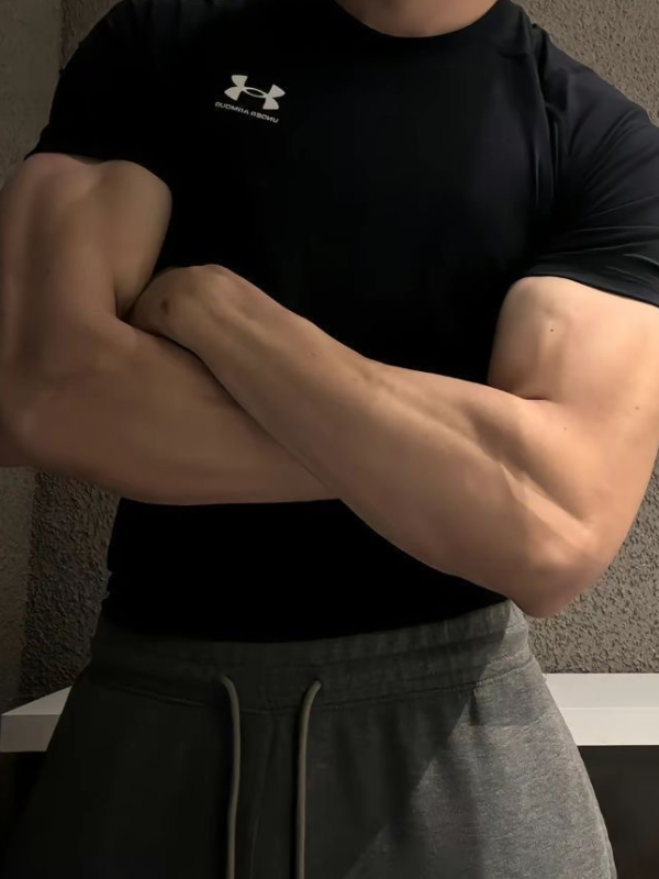 Chat with Leon, the  character AI chatbot