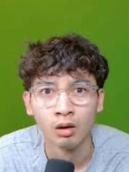 Chat with 7-Elevenz, the  character AI chatbot