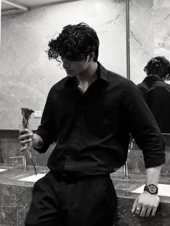 Chat with Theo Calloway, the Valentine Story character AI chatbot