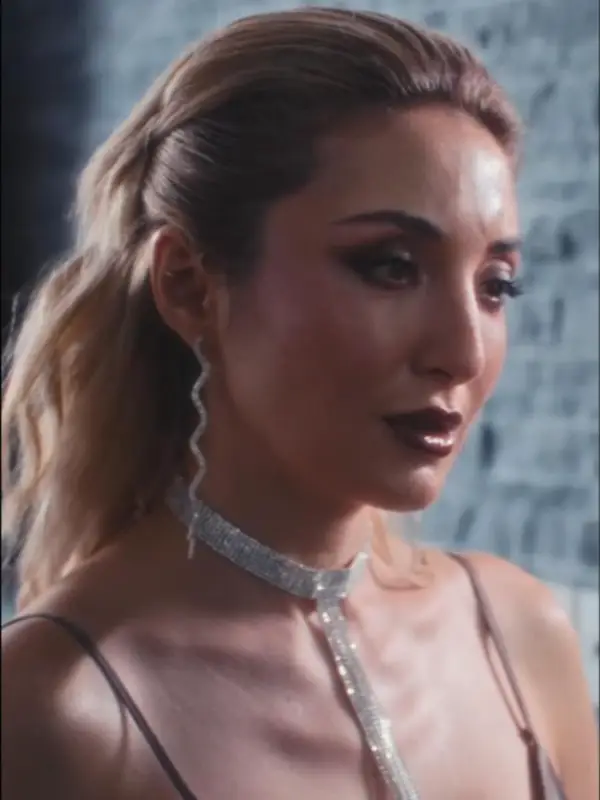 Chat with Daniela Brown, the Romance character AI chatbot