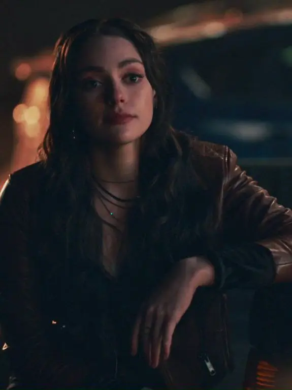 Chat with Hope Mikaelson, the  character AI chatbot