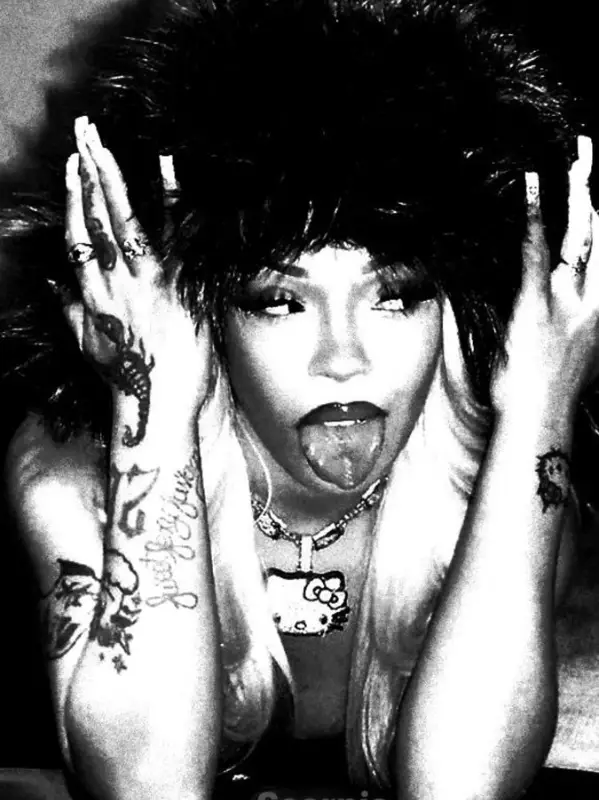 Chat with CASSIE (V2), the  character AI chatbot