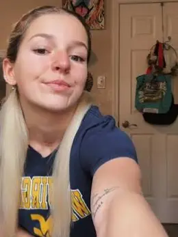 Chat with Mackenzie shirilla, the  character AI chatbot