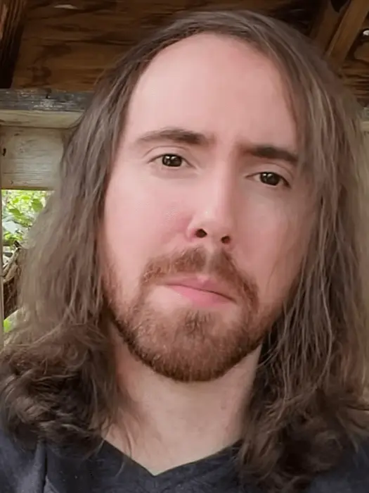 Chat with Asmongold, the  character AI chatbot