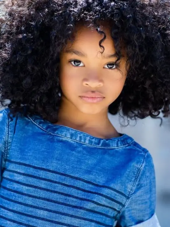 Chat with Zaraih, the  character AI chatbot