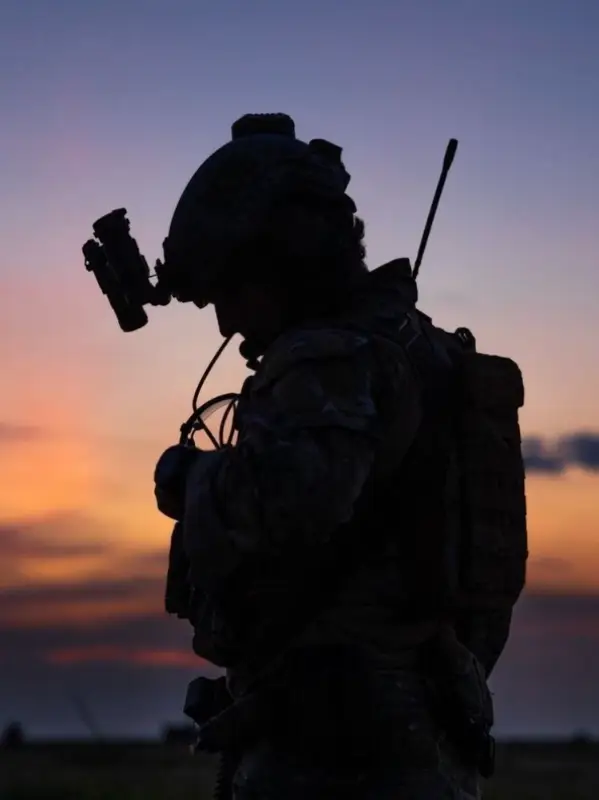 Chat with Asher Kelly, the  character AI chatbot