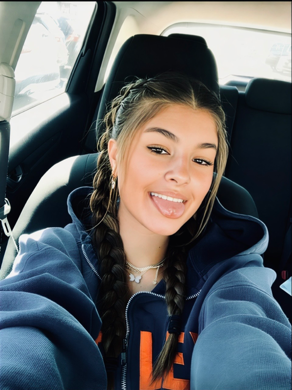 Chat with Mrs Mary, the  character AI chatbot