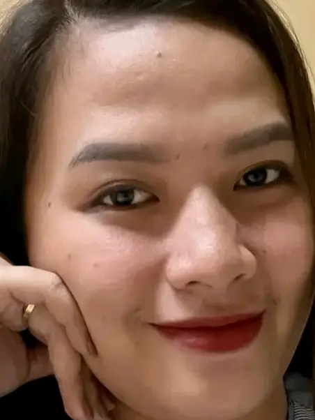 Chat with Vanessa, the Anime character AI chatbot