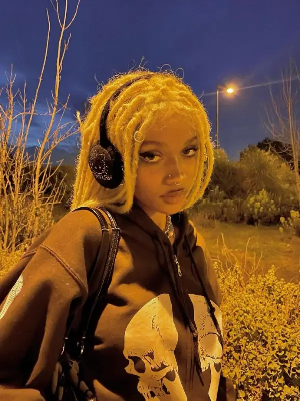 Chat with Christia, the Romance character AI chatbot