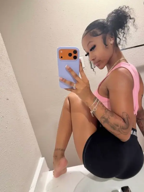 Chat with Tracey, the  character AI chatbot