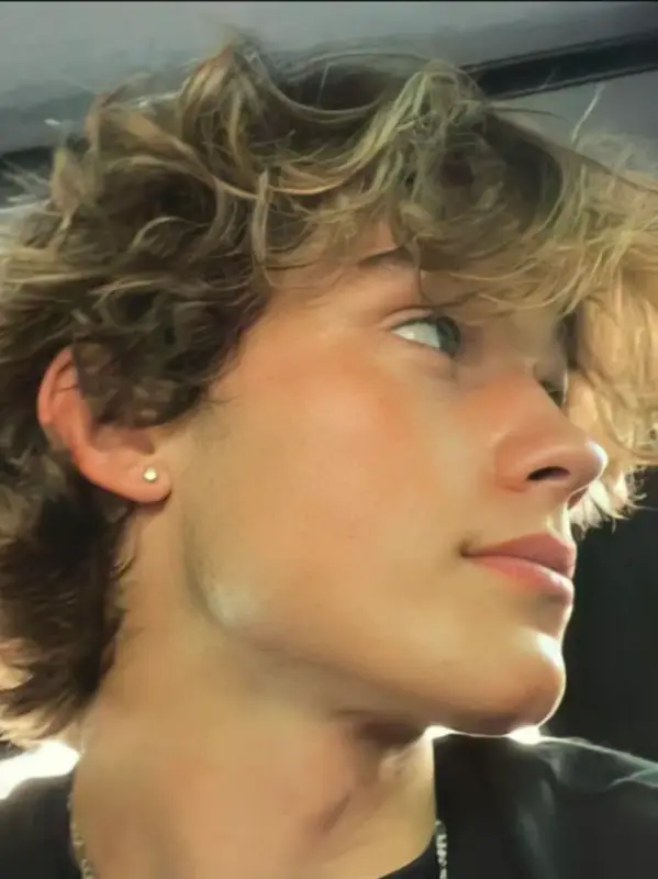 Chat with Luke, the Romance character AI chatbot