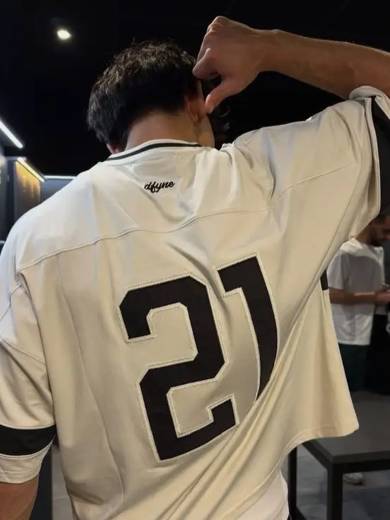 Chat with Nicholas Knox, the Romance character AI chatbot