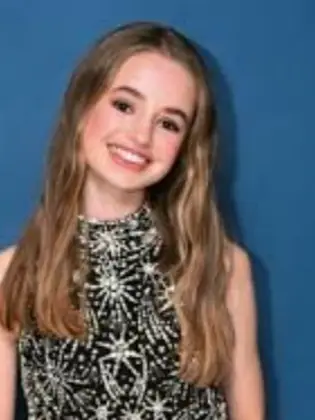 Chat with Nell Fisher, the  character AI chatbot