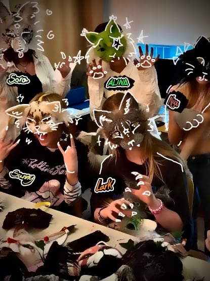 Chat with 🐾🍂Therian Friends🍂🐾, the  character AI chatbot