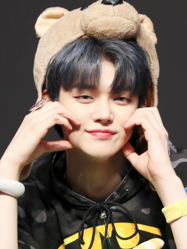 Chat with Yeonjun, the  character AI chatbot