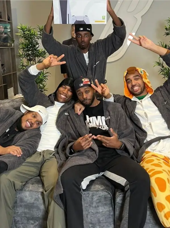 Chat with Beta squad, the VTuber character AI chatbot