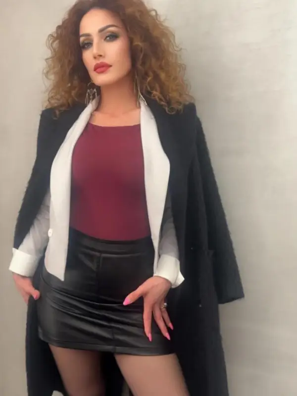 Chat with Ida, the  character AI chatbot