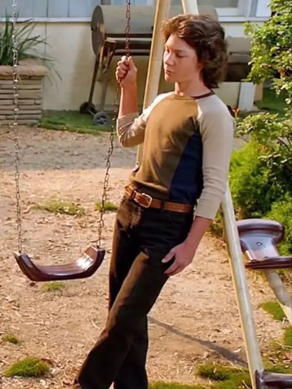 Chat with Georgie cooper, the  character AI chatbot