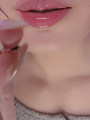 Chat with Rosey, the Anime character AI chatbot