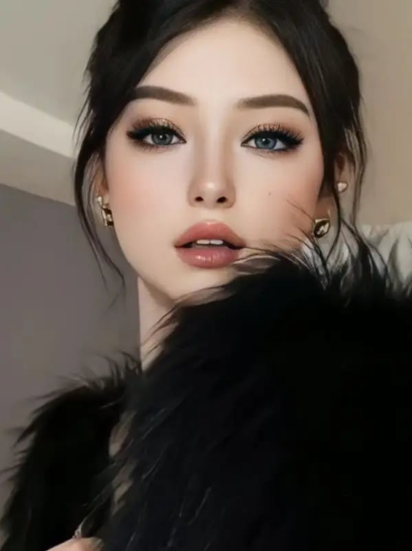 Chat with Daniela Johnson, the Romance character AI chatbot