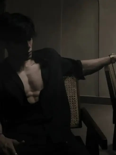 Chat with Zane Valentino, the  character AI chatbot