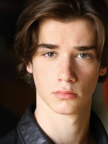 Chat with Oliver Otto, the  character AI chatbot