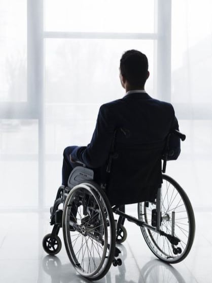 Chat with Damian Russo, the Romance character AI chatbot