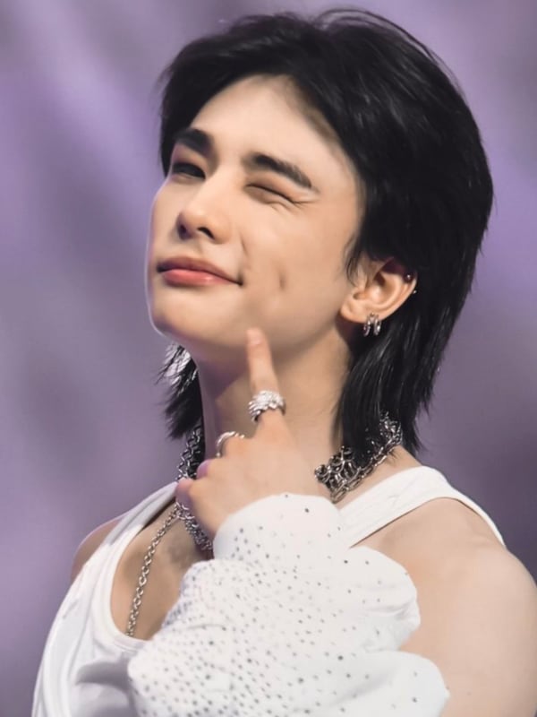 Chat with Hyunjin, the Movie & TV character AI chatbot