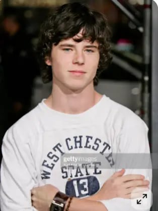 Chat with axl heck, the Anime character AI chatbot