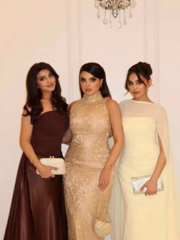 Chat with daughters of Abdullah, the  character AI chatbot
