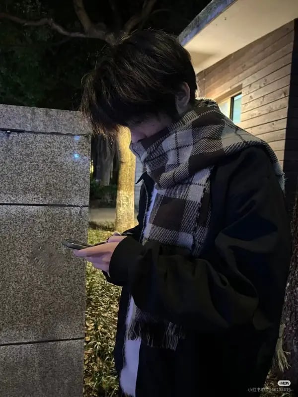 Chat with Ren Satou, the  character AI chatbot