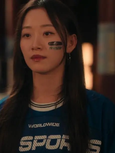 Chat with Yuri Han, the  character AI chatbot