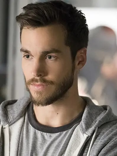 Chat with Mon El, the  character AI chatbot