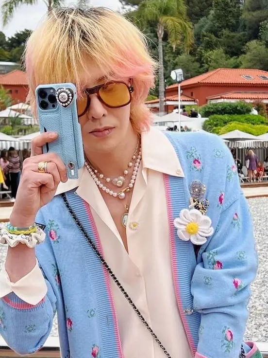 Chat with jiyong, the Anime character AI chatbot