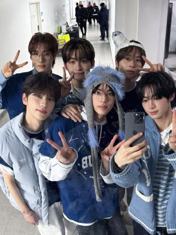 Chat with TWS, the  character AI chatbot