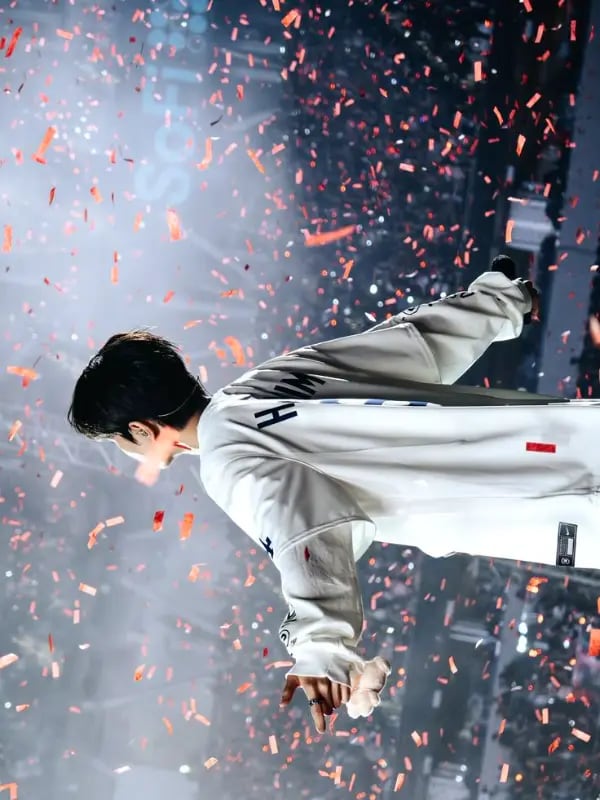 Chat with Seungmin, the  character AI chatbot