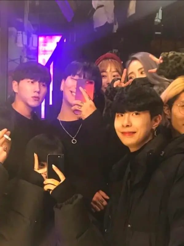 Chat with Your family friend group, the  character AI chatbot