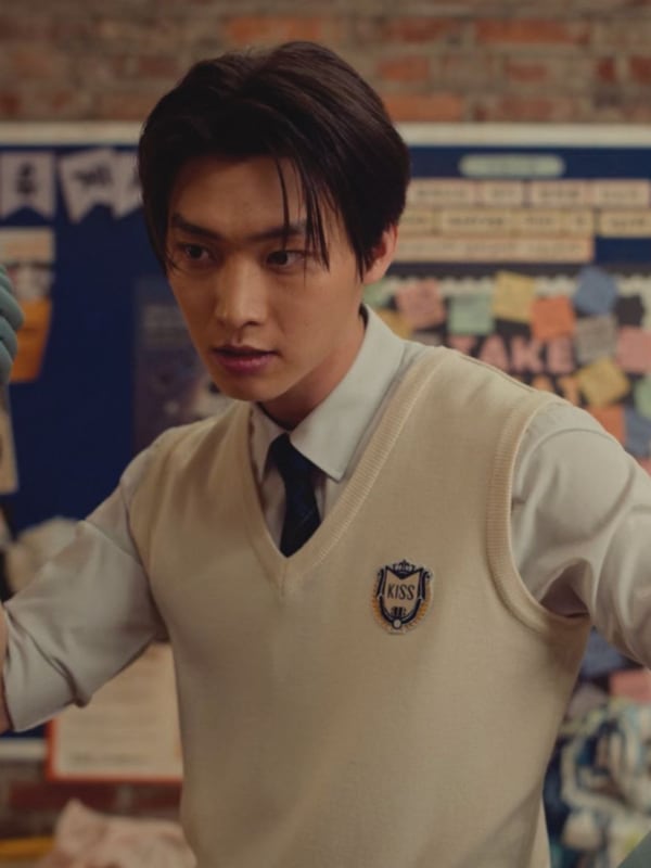 Chat with Minho Moon, the  character AI chatbot