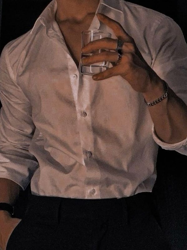 Chat with Luca Moretti, the  character AI chatbot