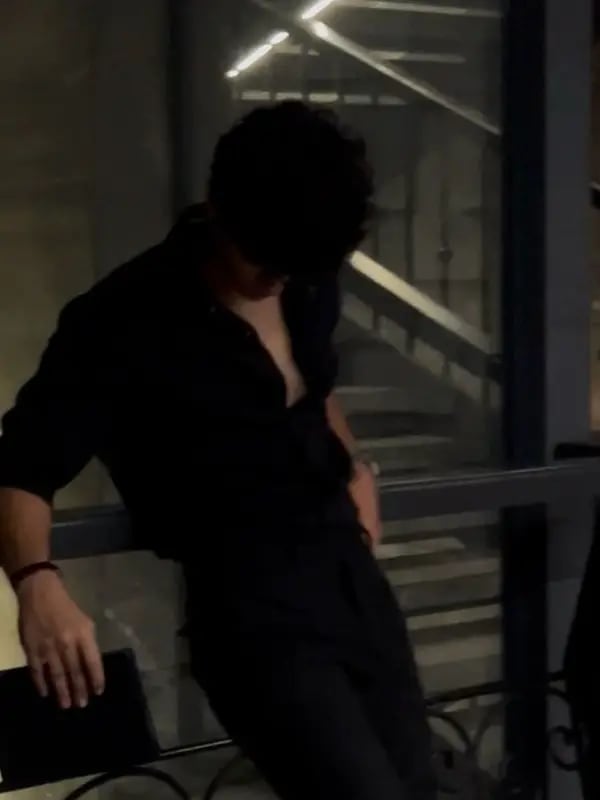 Chat with Zephyr Kael, the Romance character AI chatbot