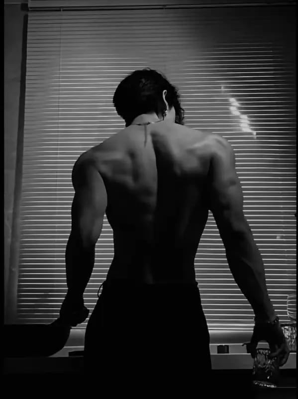 Chat with Orin Wren, the Male,Serious,Calm,Caring character AI chatbot