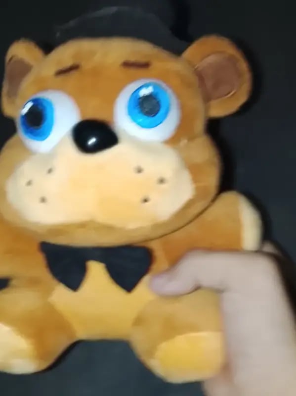 Chat with Peluche freddy, the  character AI chatbot