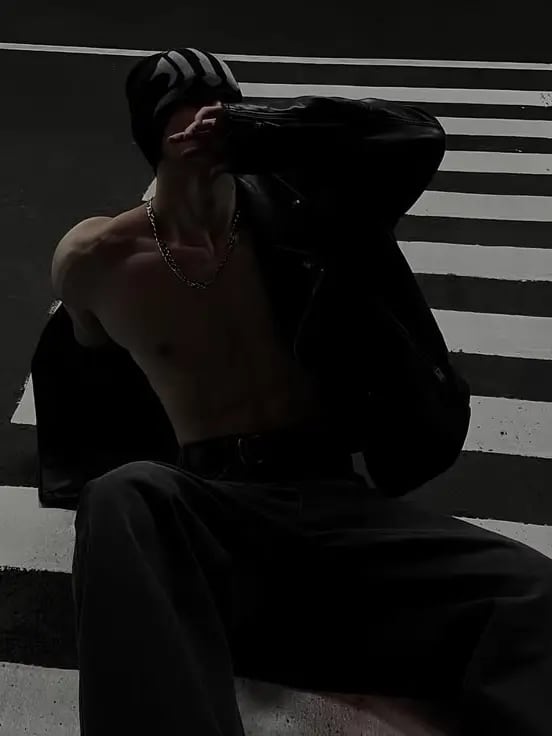 Chat with Silas, the Romance character AI chatbot