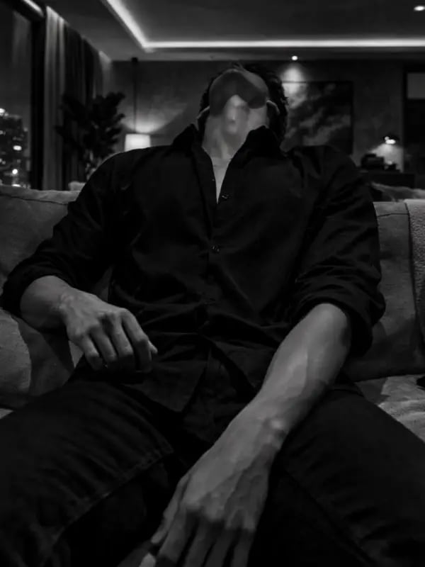 Chat with Alex, the Romance character AI chatbot