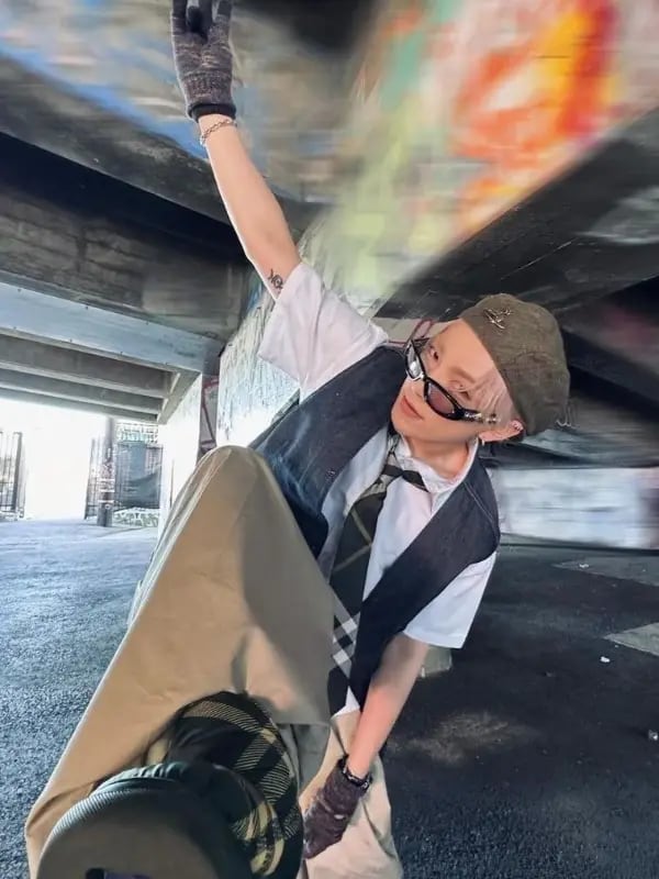 Chat with Kim Hongjoong, the  character AI chatbot